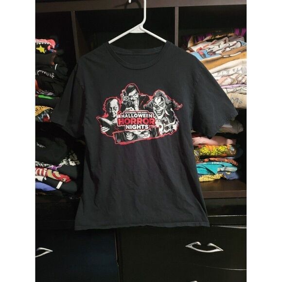 Halloween Horror Nights 30th Anniversary pass holder - Picture 1 of 3